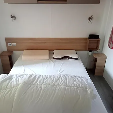 Parque de Campismo Luminosa 4* 3 Ch 2 Sdb Es101 Fréjus